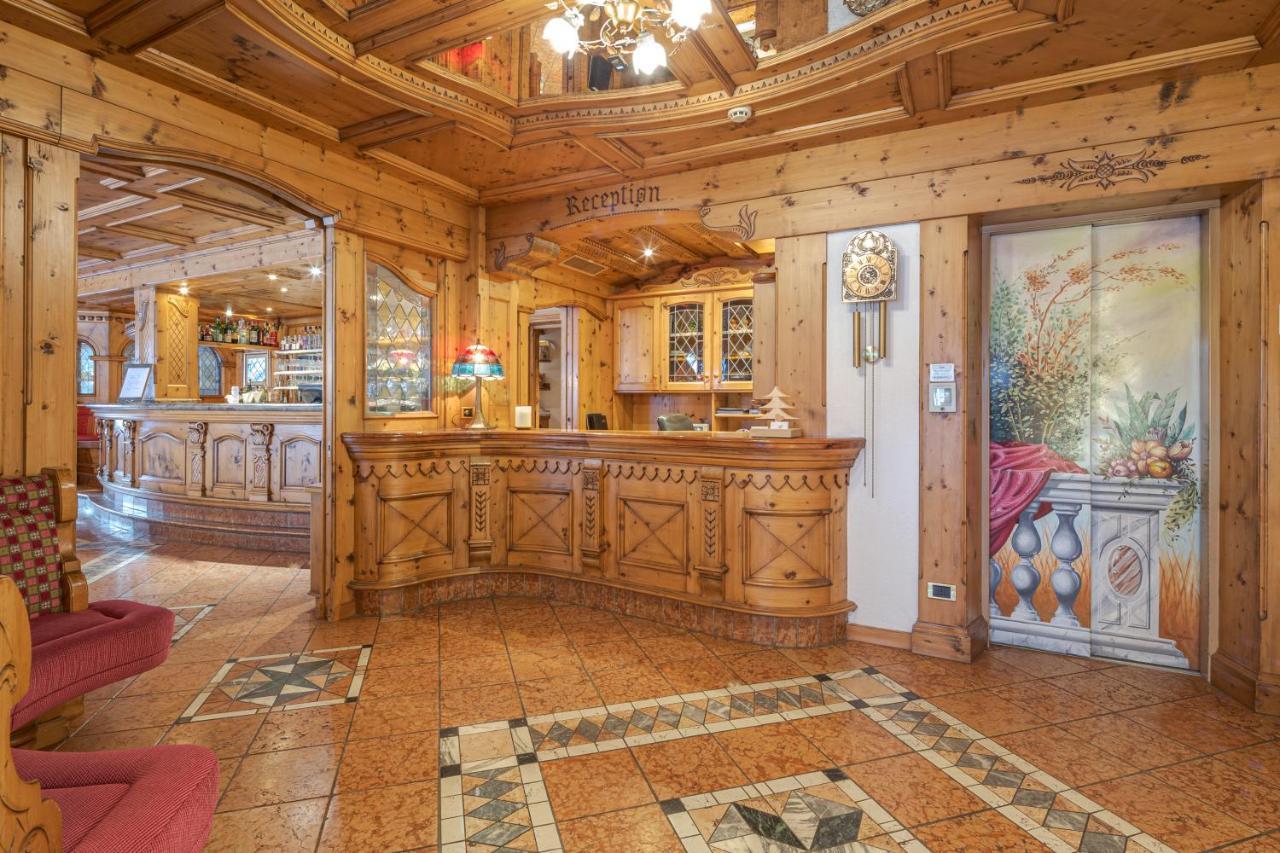 Hotel Foresta Моена Екстериор снимка
