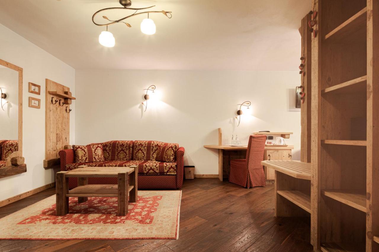 Hotel Foresta Моена Екстериор снимка