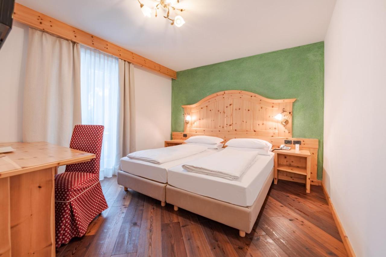 Hotel Foresta Моена Екстериор снимка