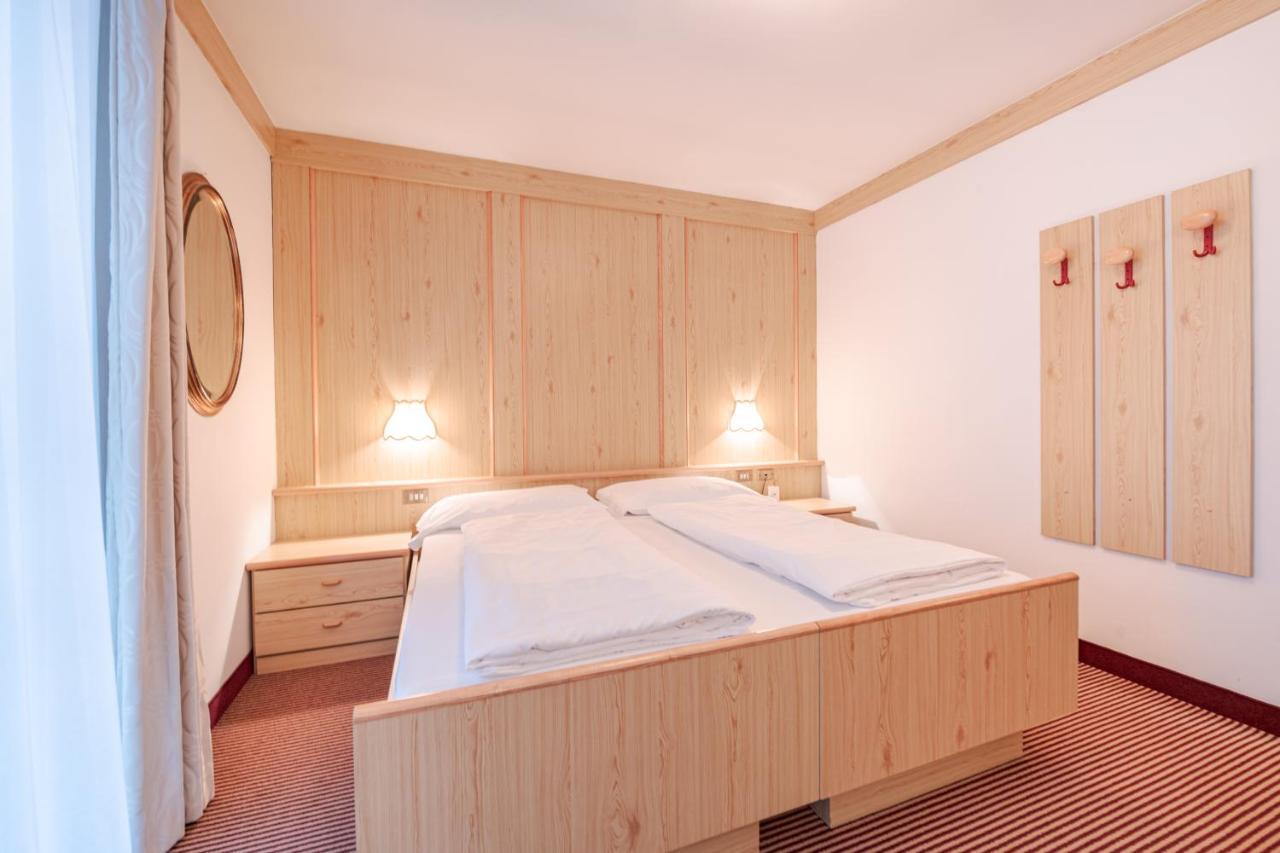 Hotel Foresta Моена Екстериор снимка