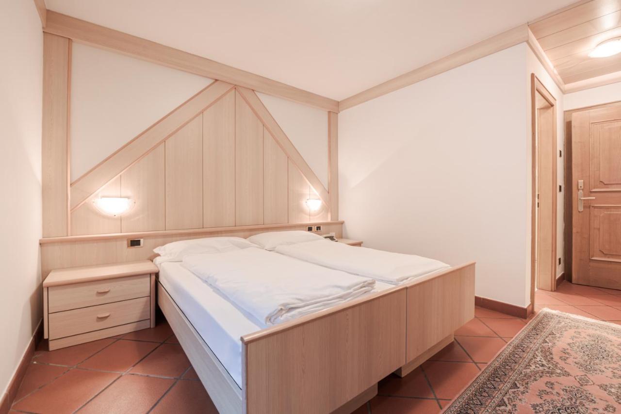 Hotel Foresta Моена Екстериор снимка