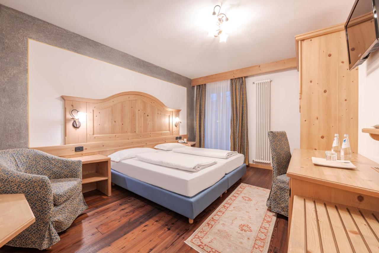 Hotel Foresta Моена Екстериор снимка