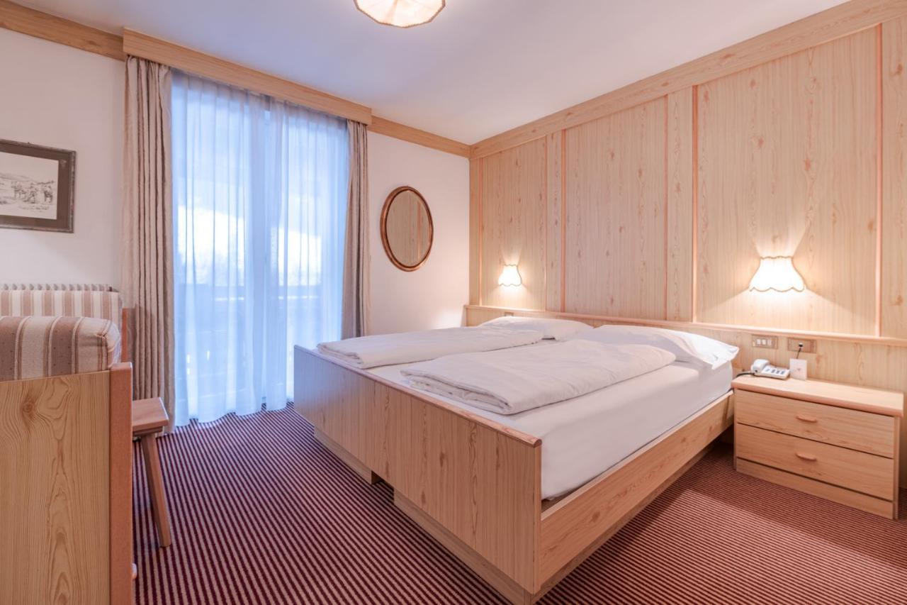 Hotel Foresta Моена Екстериор снимка