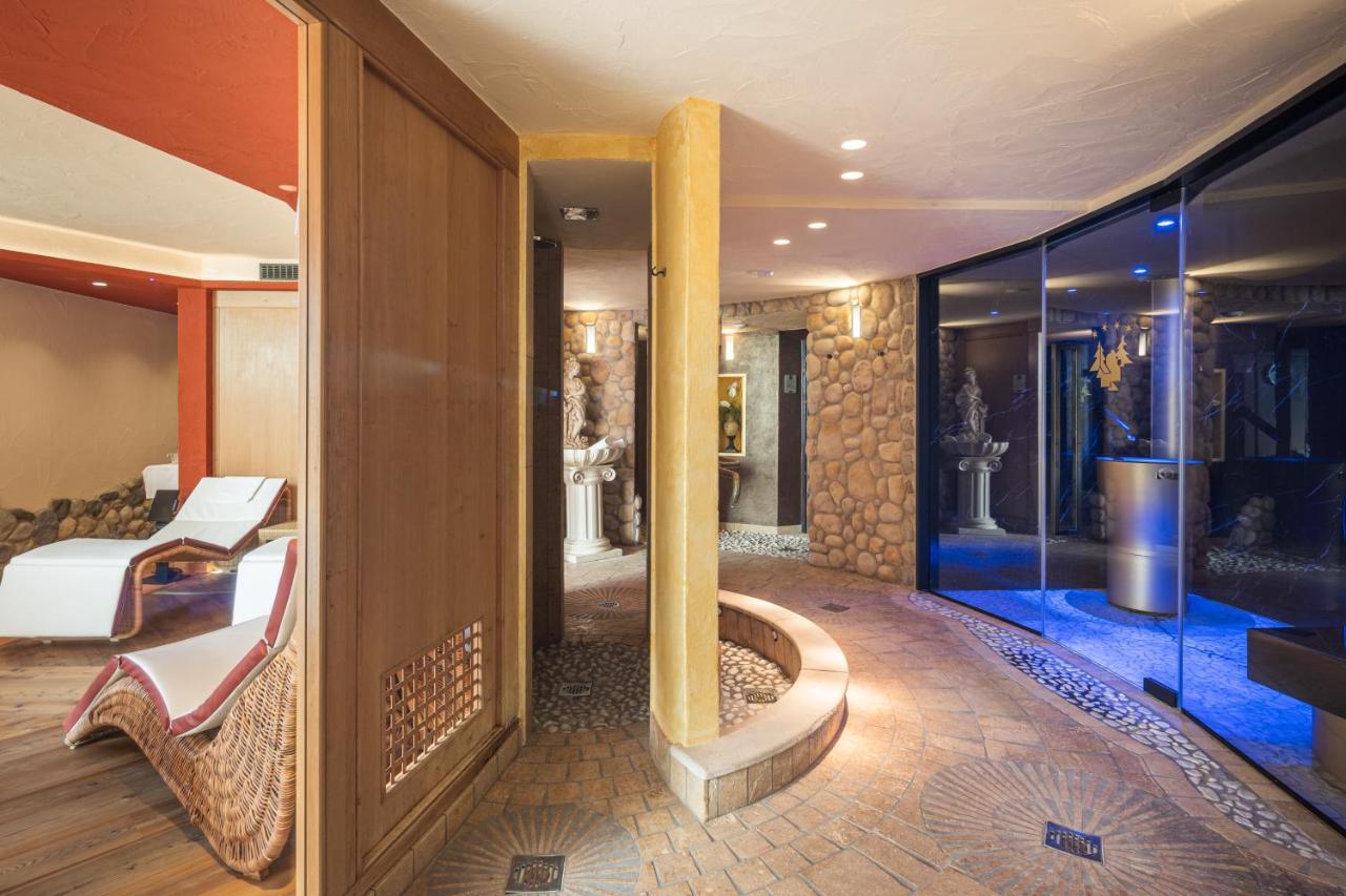 Hotel Foresta Моена Екстериор снимка