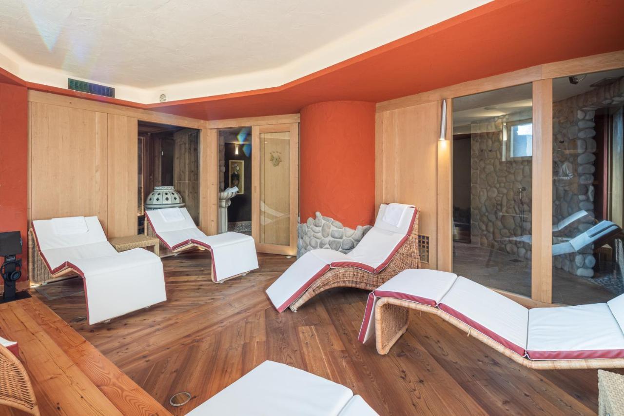 Hotel Foresta Моена Екстериор снимка
