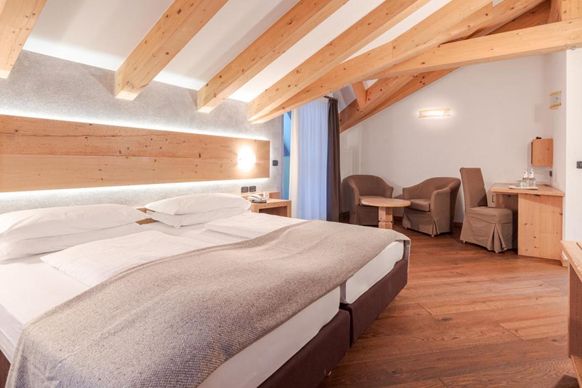 Hotel Foresta Моена Екстериор снимка