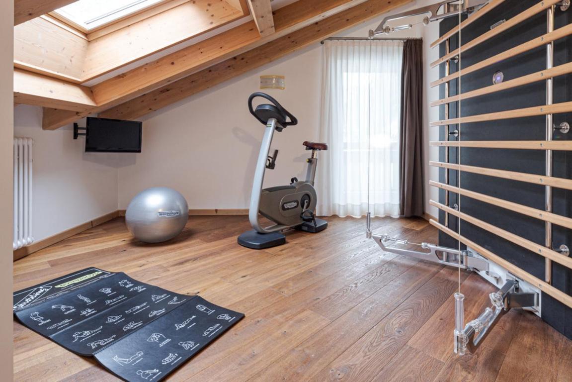 Hotel Foresta Моена Екстериор снимка